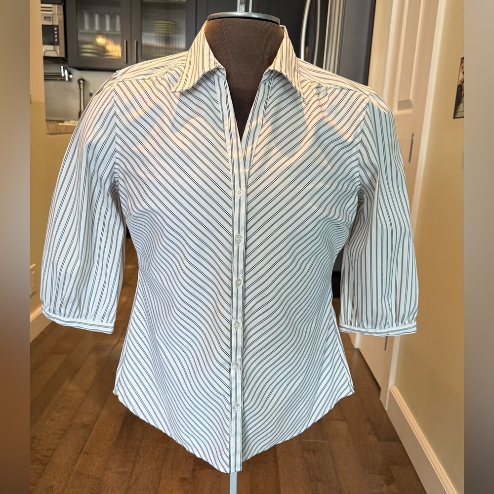 Essential DCC Missy dress shirt-Large- 3/4 sleeve